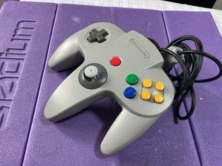 Mando Nintendo N64 Gris - Muy Buen Estado
