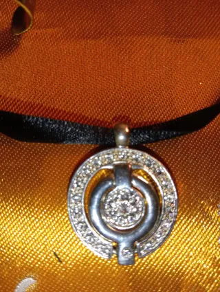 Bisutería: Pulsera, Pendientes, Anillo y Colgante