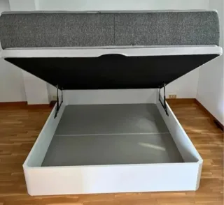 Grande liquidazione! Vendita di sofà letti e materassi nuovi