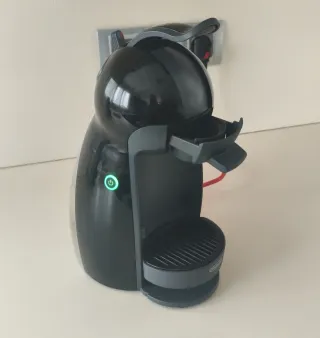 Cafetera Dolce Gusto Delonghi Negra
