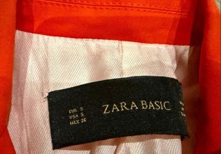 Americana Zara Roja con hombreras