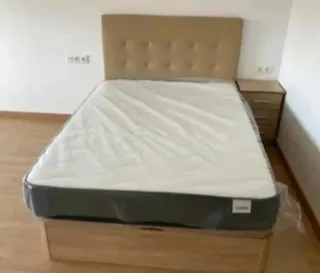 Vendita di canapés e materassi nuovi, varie misure disponibili