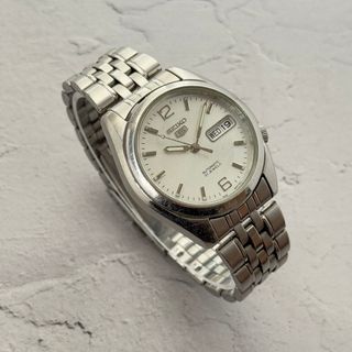 Reloj Seiko 5 Automático Plata y Blanco
