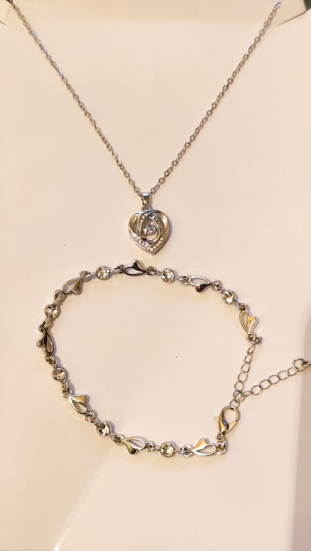 Conjunto Collar y Pulsera Corazón
