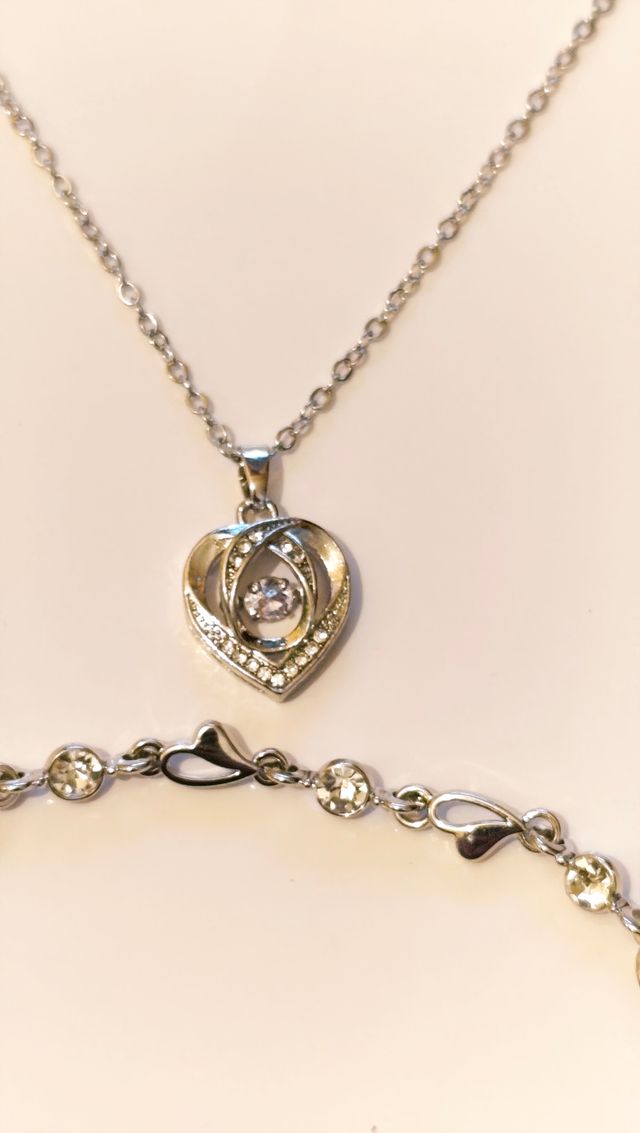 Conjunto Collar y Pulsera Corazón