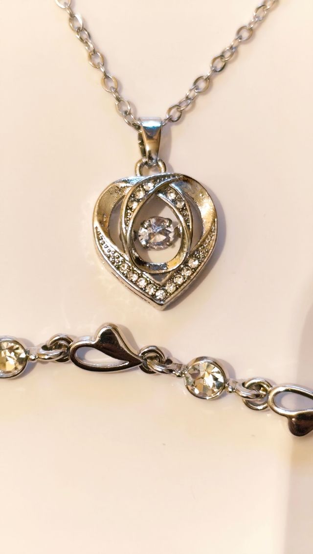 Conjunto Collar y Pulsera Corazón