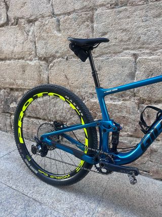 Bicicleta Giant Anthem 2022