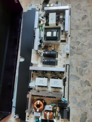 One Connect TV Samsung QE55Q8FNAT SOC 1001n leer