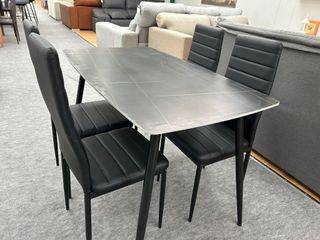 Mesa de comedor estilo mármol + 4 sillas polipiel