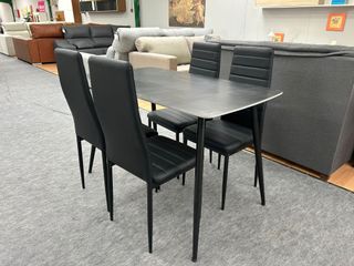 Mesa de comedor estilo mármol + 4 sillas polipiel