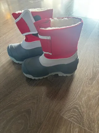 Botas de invierno rojas y grises talla 26-27