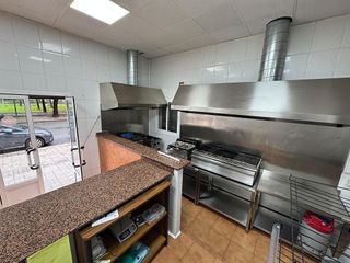 Local comercial en venta en El Juncal - Av. de la Paz en Sevilla