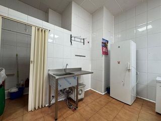 Local comercial en venta en El Juncal - Av. de la Paz en Sevilla