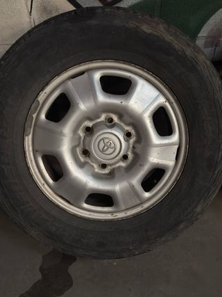 Llantas Toyota