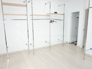 Local comercial en venta en Zona Hispanidad-Vivar Téllez en Vélez-Málaga