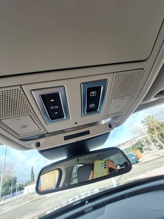 Jaguar XF automático color negro .