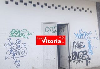 Local comercial en venta en Txagorritxu - El Pilar en Vitoria-Gasteiz