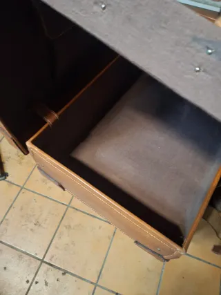 Maleta de piel vintage preciosa