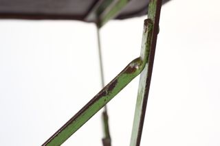 Tavolo pieghevole da giardino in metallo verde vintage Francia anni '50