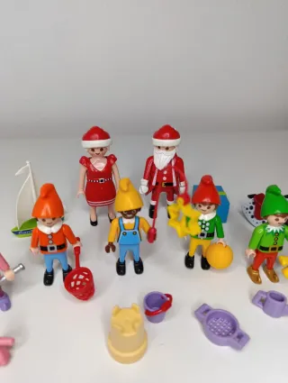 Playmobil Papa y Mamá Noel y Elfos