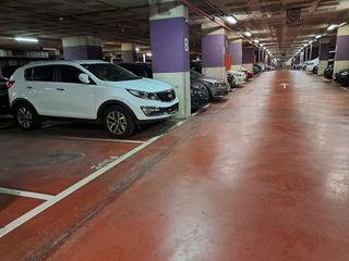 Garaje en venta en Centre en Hospitalet de Llobregat, L´