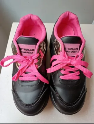 Zapatillas plataforma negras y rosas