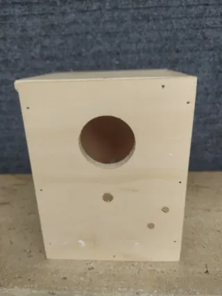 Nido per cocorite in legno
