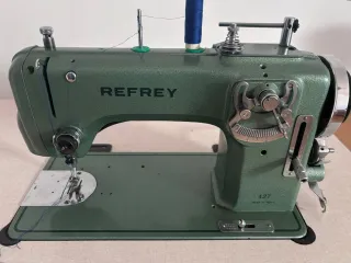 Máquina de coser Refrey 427 como nueva, impecable