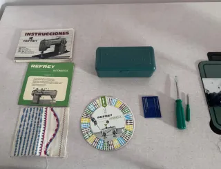 Máquina de coser Refrey 427 como nueva, impecable