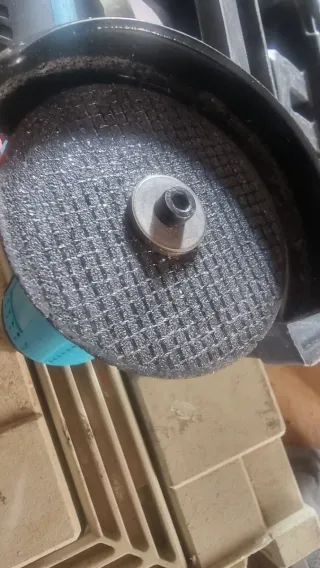 Amoladora a batería con maletín