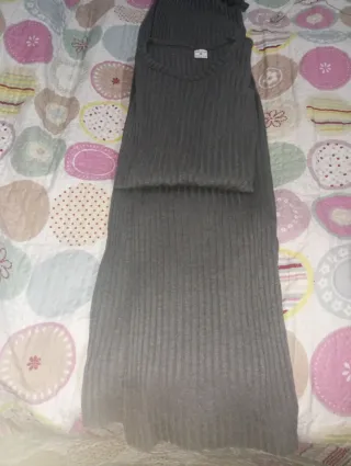 Conjunto gris canales talla m pantalón patas ancha