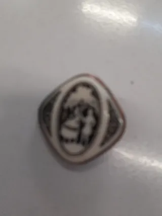 Antiguo camafeo broche porcelana B/N