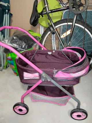 Carrito de juguete rosa