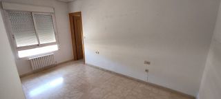 Piso en venta en Santa Cruz - Industria - Polígono Campollano en Albacete