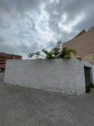 Terreno en venta en La Morera en Badalona