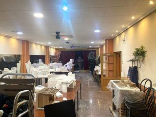Local comercial en venta en El Alborgí en Paterna