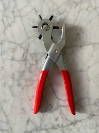 Sacabocados para cinturón