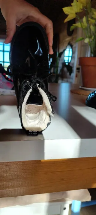 Botines charol niña negros