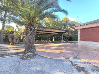 Chalet en venta en Yecla