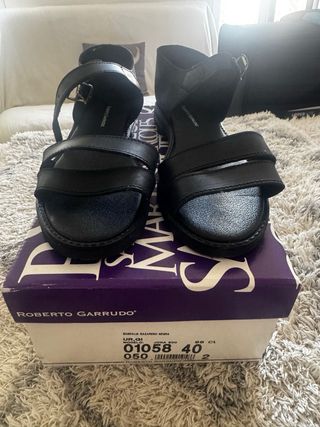 Túnica Nazareno Ruan Negro y Antifaz