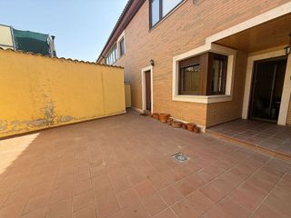 Casa adosada en venta en Venta de Baños