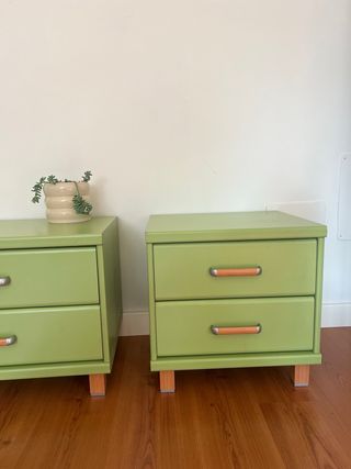 Mesitas de noche verdes (2 unidades)