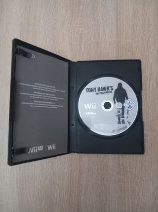 2 Juegos Wii: Mario Strikers y Tony Hawk