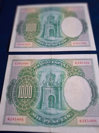 Pareja de billetes 1000 pesetas correlativos