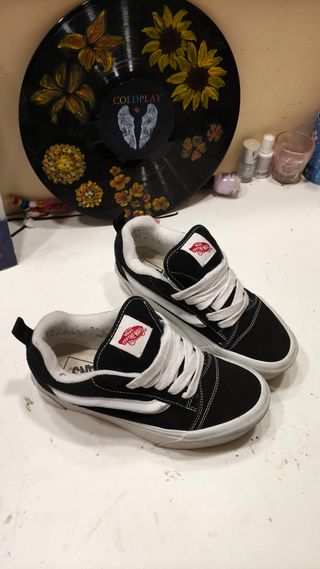 Zapatillas Vans Knu Skool Negras Plataforma Y2K