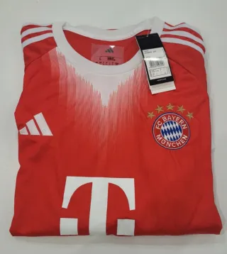 Completo Maglia Bayern e pantaloncino