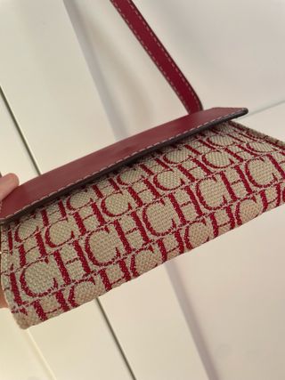 Riñonera Carolina Herrera CH Logo