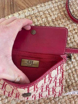 Riñonera Carolina Herrera CH Logo