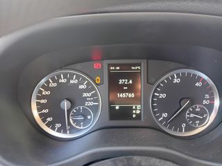 Furgoneta con rampa para minusválidos