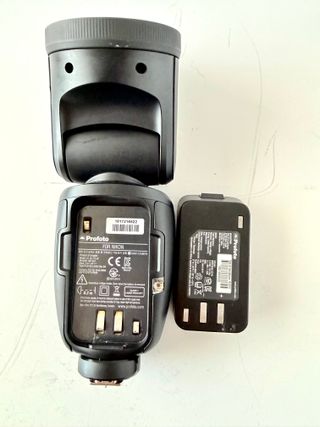 Profoto A1 + Accesorios